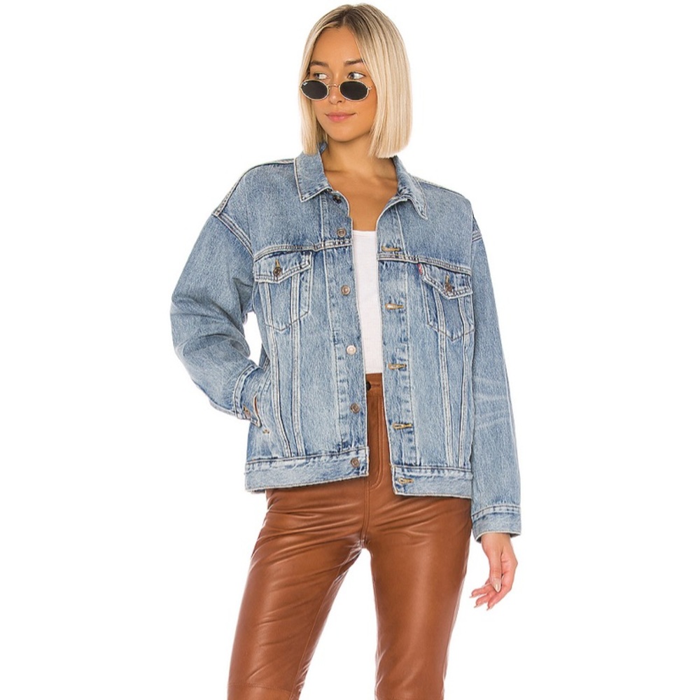 ✨NWT Levis DAD Trucker Jacket✨